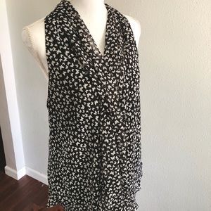 3/$25 🍄 Bisou Bisou b&w flowy graphic tank large